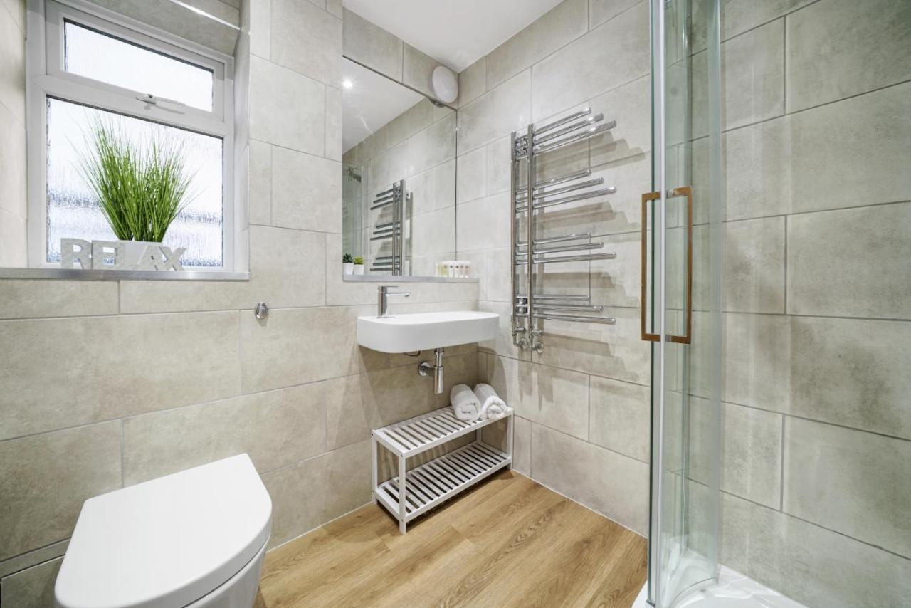 Modern Bungalow In Maidstone Sleeps 5 With Free Parking Exteriör bild