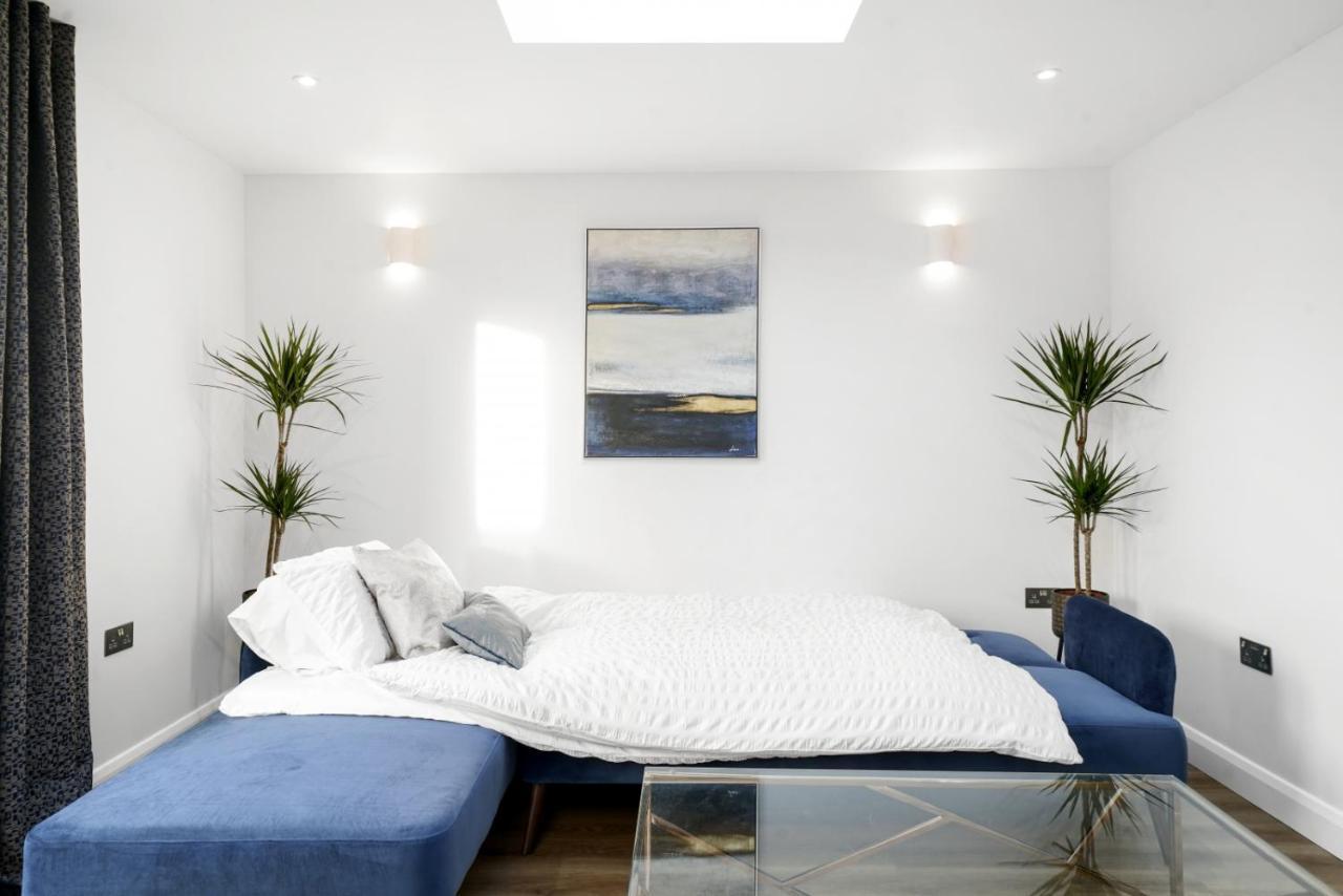 Modern Bungalow In Maidstone Sleeps 5 With Free Parking Exteriör bild