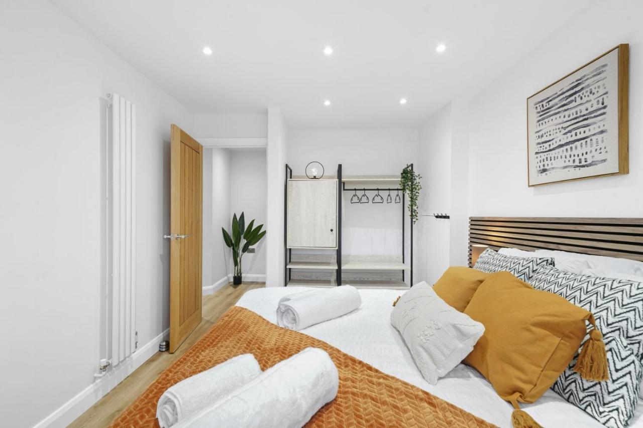 Modern Bungalow In Maidstone Sleeps 5 With Free Parking Exteriör bild