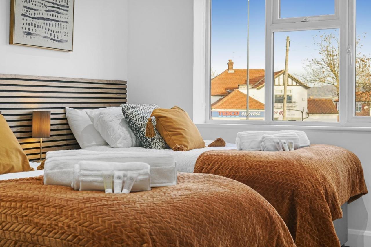 Modern Bungalow In Maidstone Sleeps 5 With Free Parking Exteriör bild
